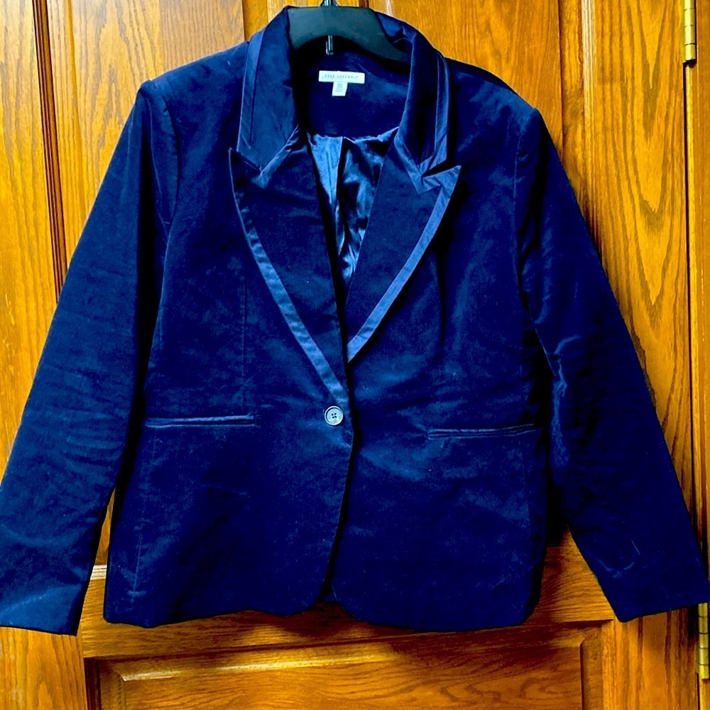 NWOT Velvet Blazer
